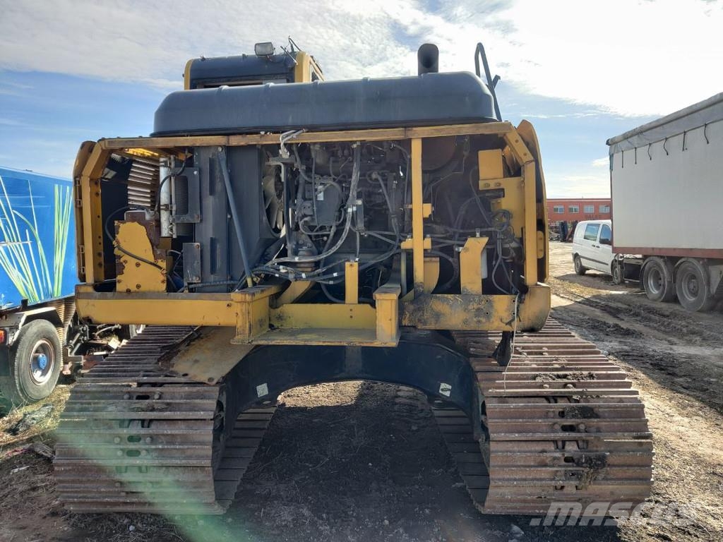 Komatsu PC190LC-8 FOR PARTS + DAMAGED ROTOTILT RT60B Transport Sonstige