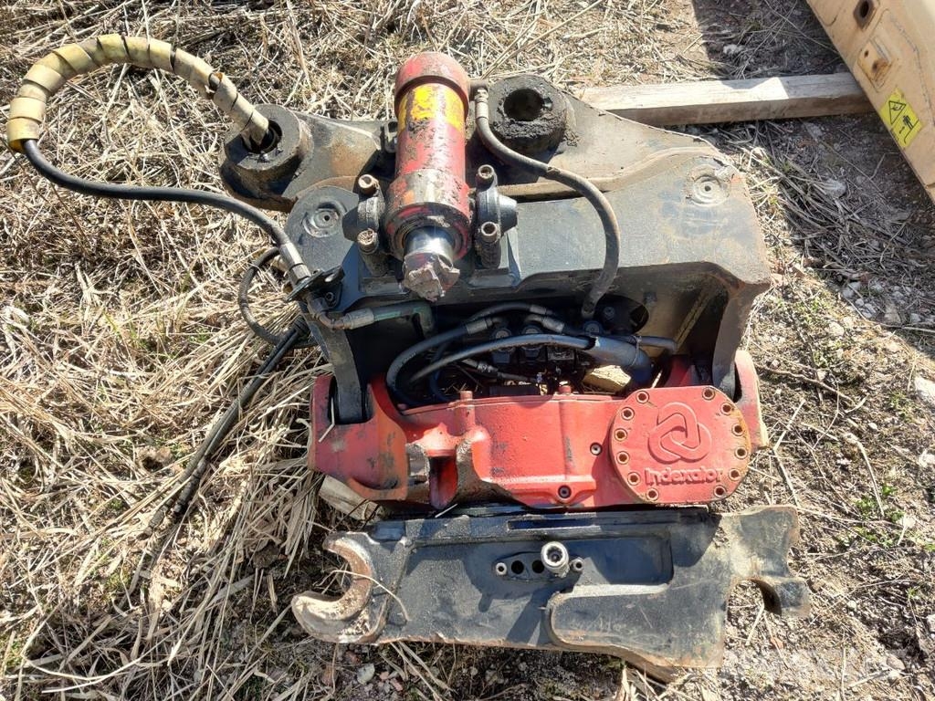 Komatsu PC190LC-8 FOR PARTS + DAMAGED ROTOTILT RT60B Transport Sonstige