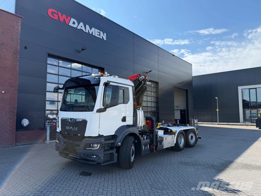 MAN TGS 26.510 6x4-4 Abroller/PK22002 Seilwinde Камиони с кран с кука