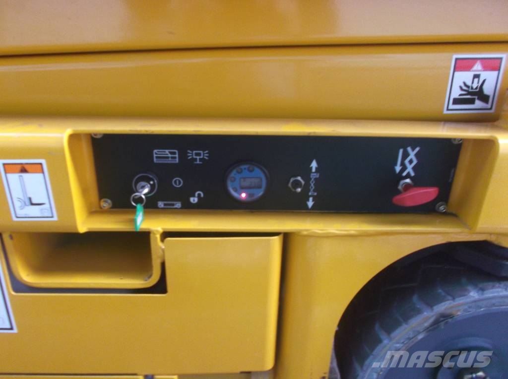 Haulotte COMPACT 8 NT V-3463 EO Push around lifts