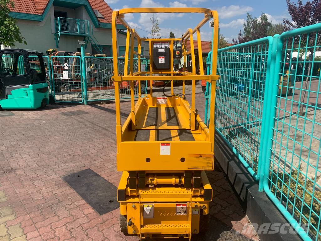 Haulotte COMPACT 8 NT V-3463 EO Push around lifts