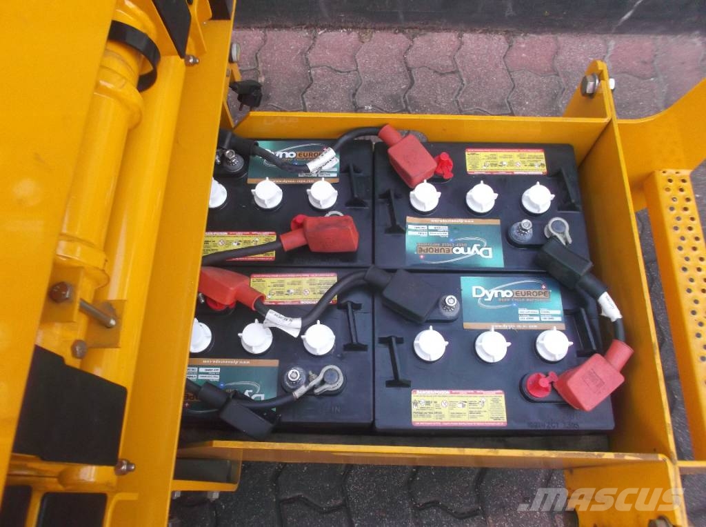Haulotte COMPACT 8 NT V-3463 EO Push around lifts