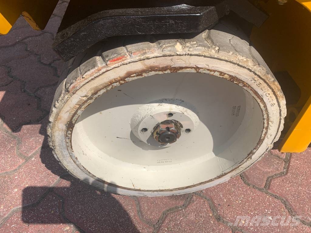 Haulotte COMPACT 8 NT V-3463 EO Push around lifts