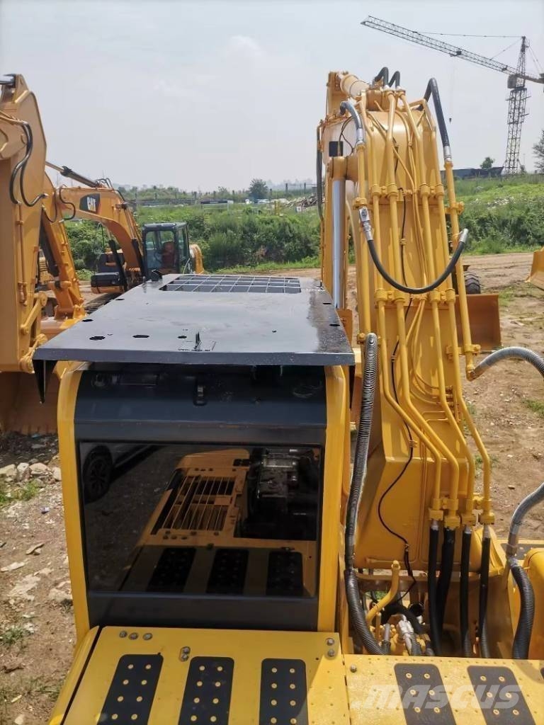 Komatsu PC 220-8 Верижен екскаватор