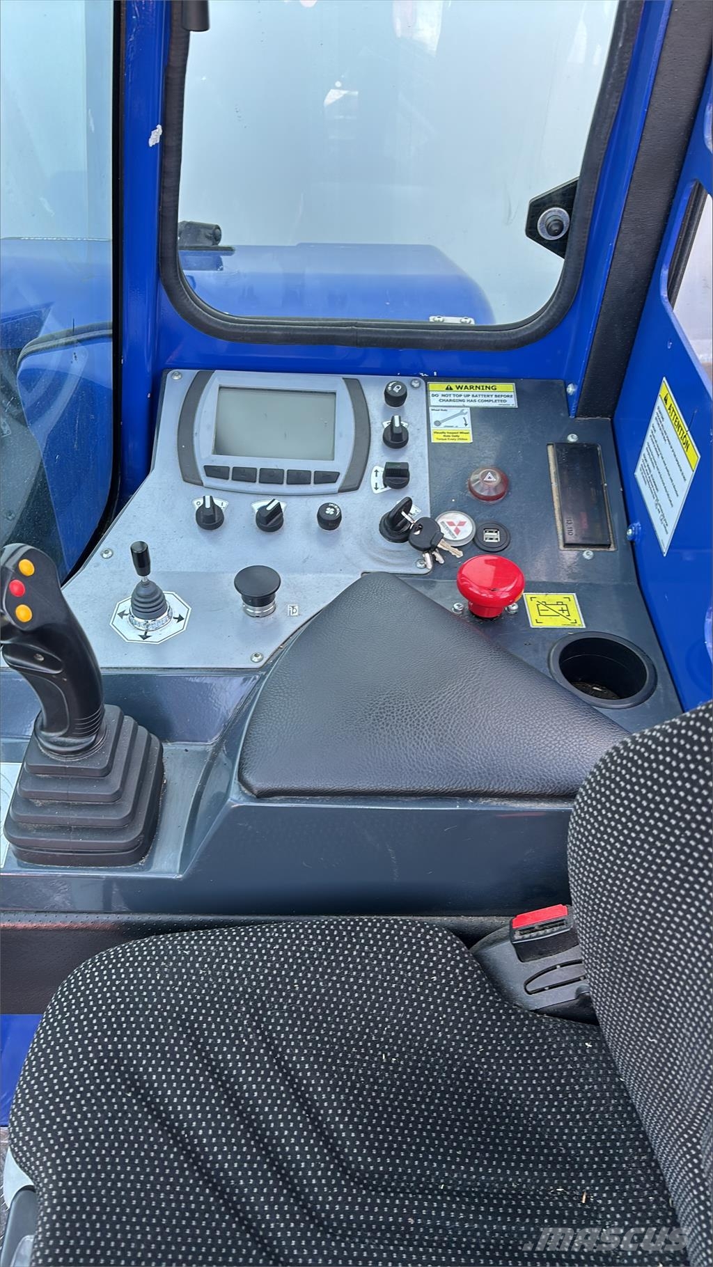 Combilift C4500E Nelitietrukit