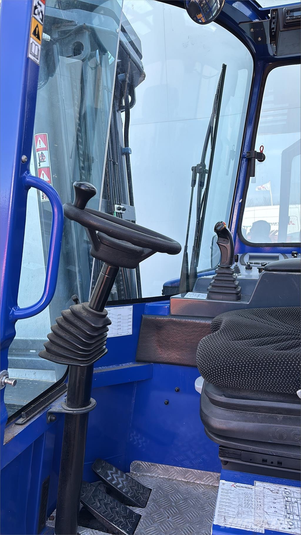 Combilift C4500E Nelitietrukit