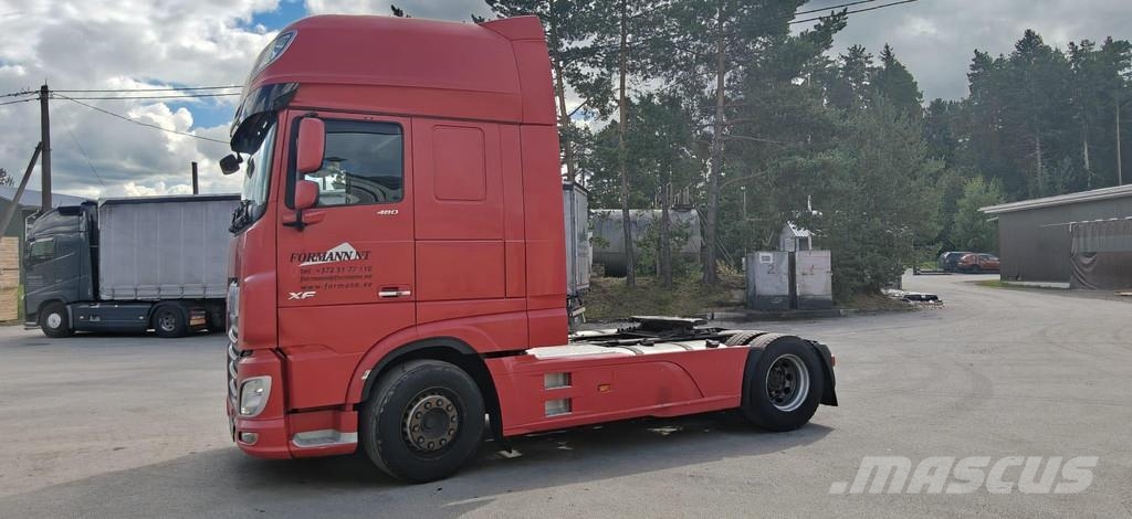 DAF XF480 4x2 RETARDER + STAND CLIMA وحدات الجر