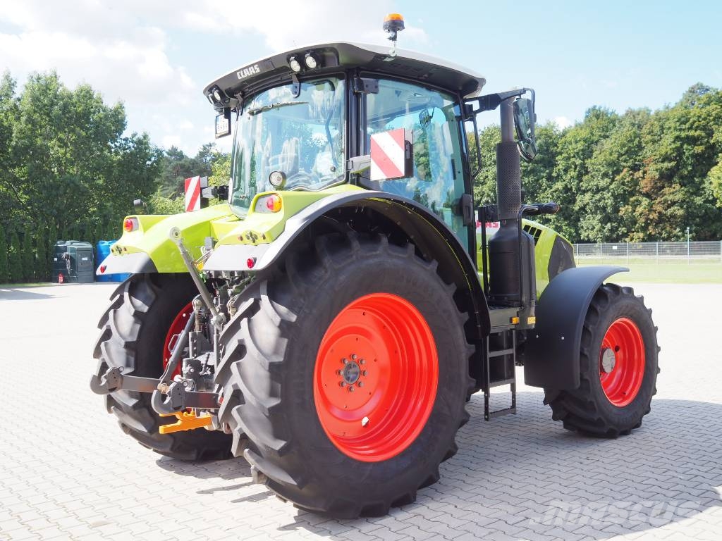 CLAAS Arion 610 CIS Tractoren