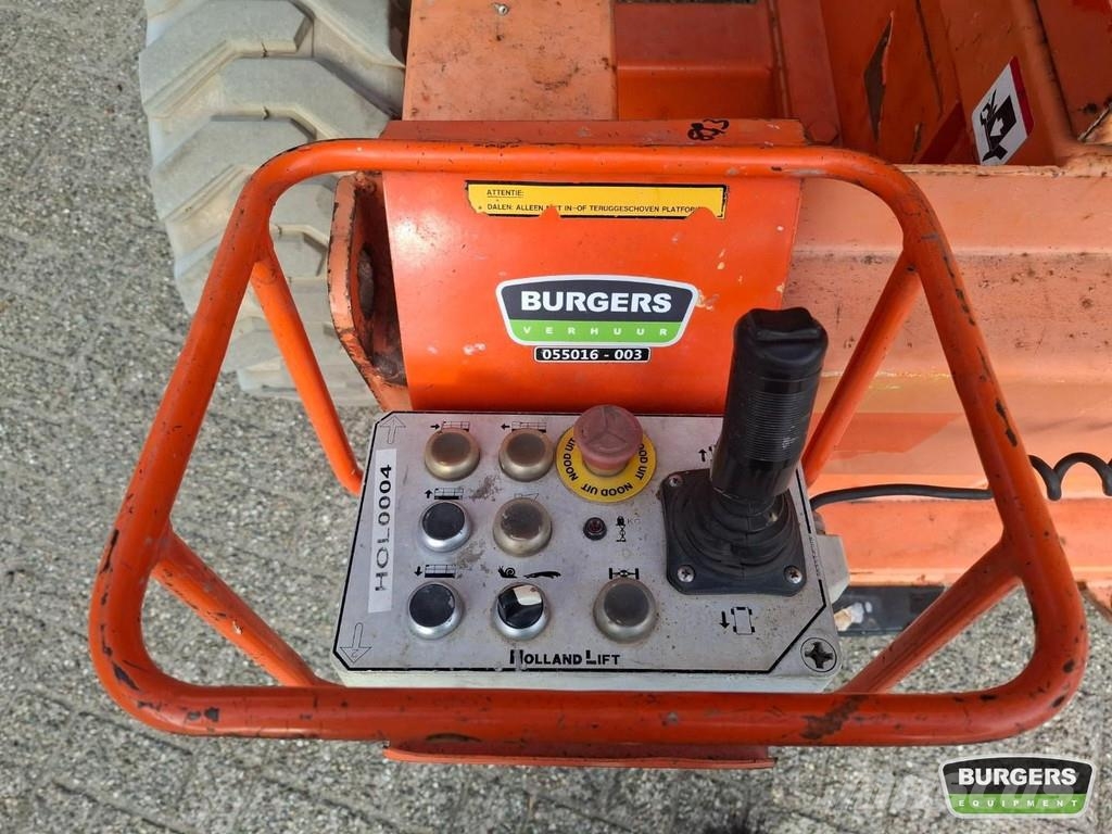 Holland Lift Q-135EL24 Šķerveida pacēlāji
