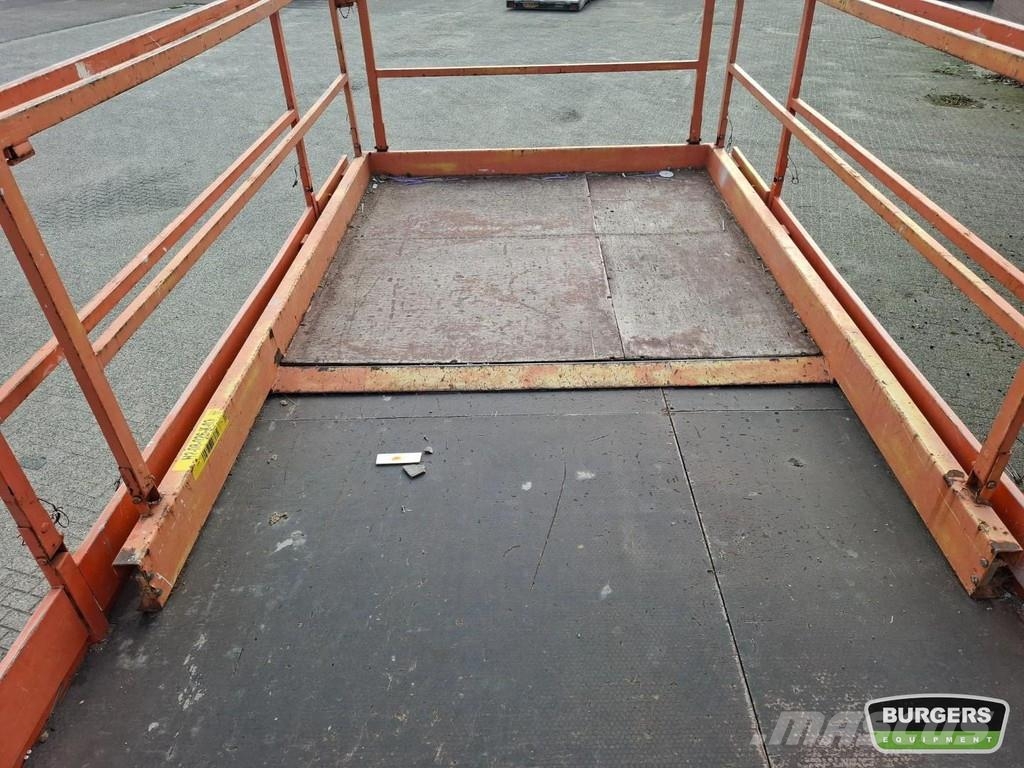 Holland Lift Q-135EL24 Šķerveida pacēlāji