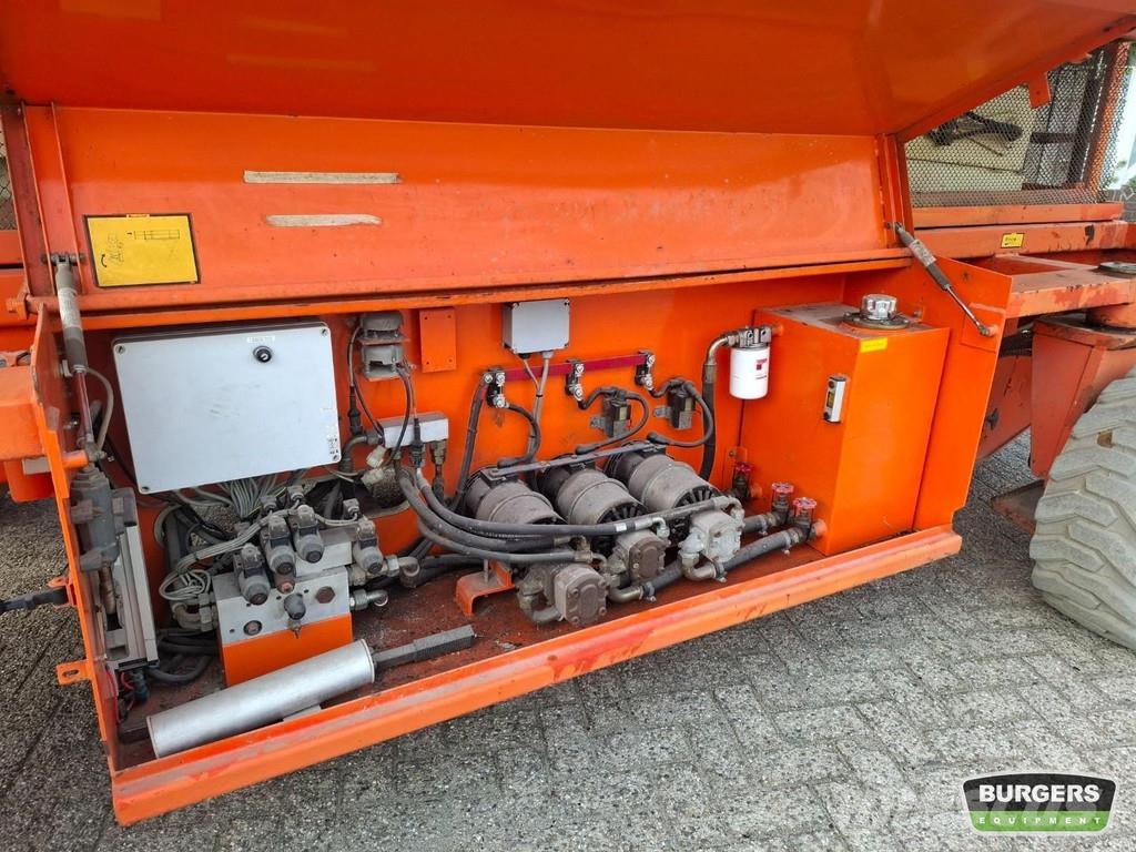 Holland Lift Q-135EL24 Šķerveida pacēlāji