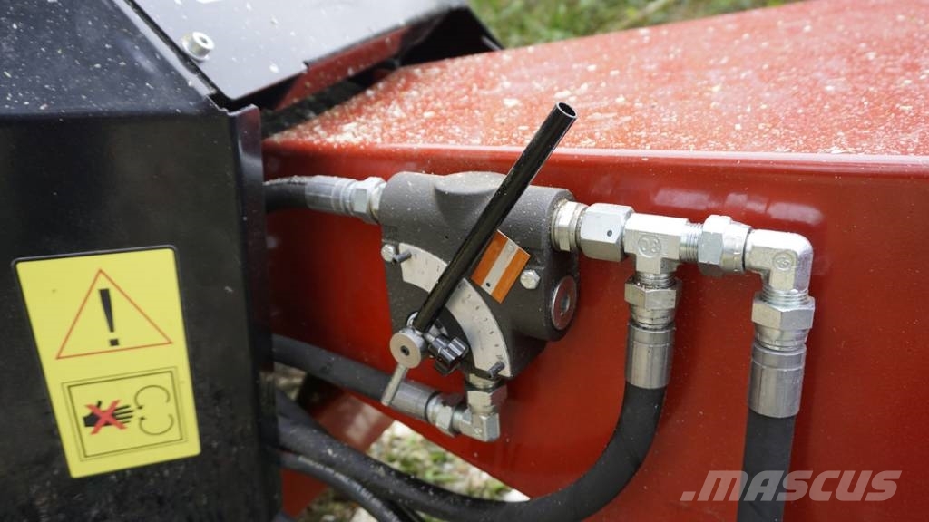 Remet Wood chipper RT-720R Koksnes šķeldotāji