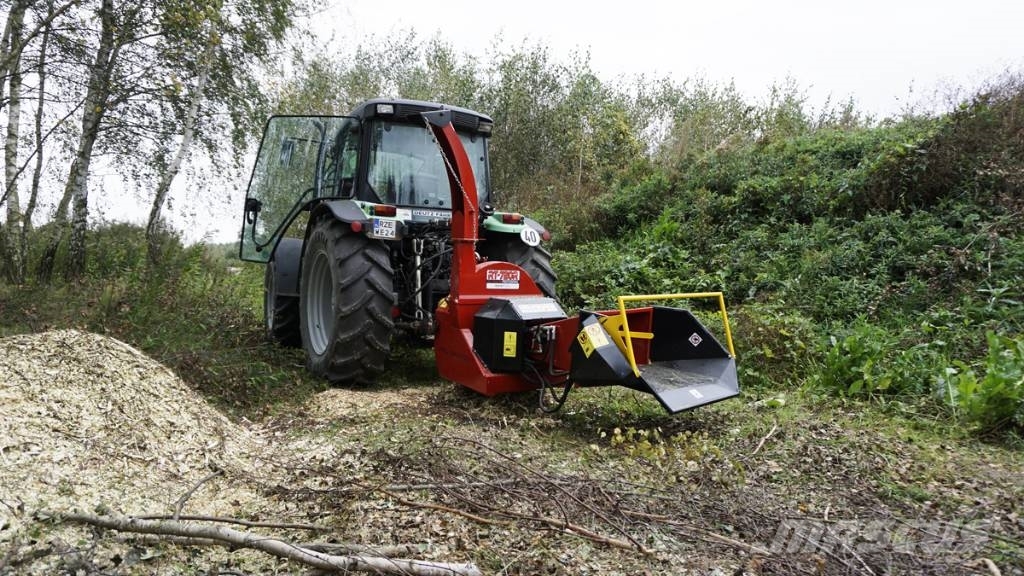 Remet Wood chipper RT-720R Koksnes šķeldotāji