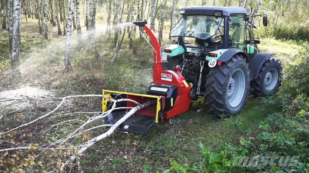 Remet Wood chipper RT-720R Koksnes šķeldotāji