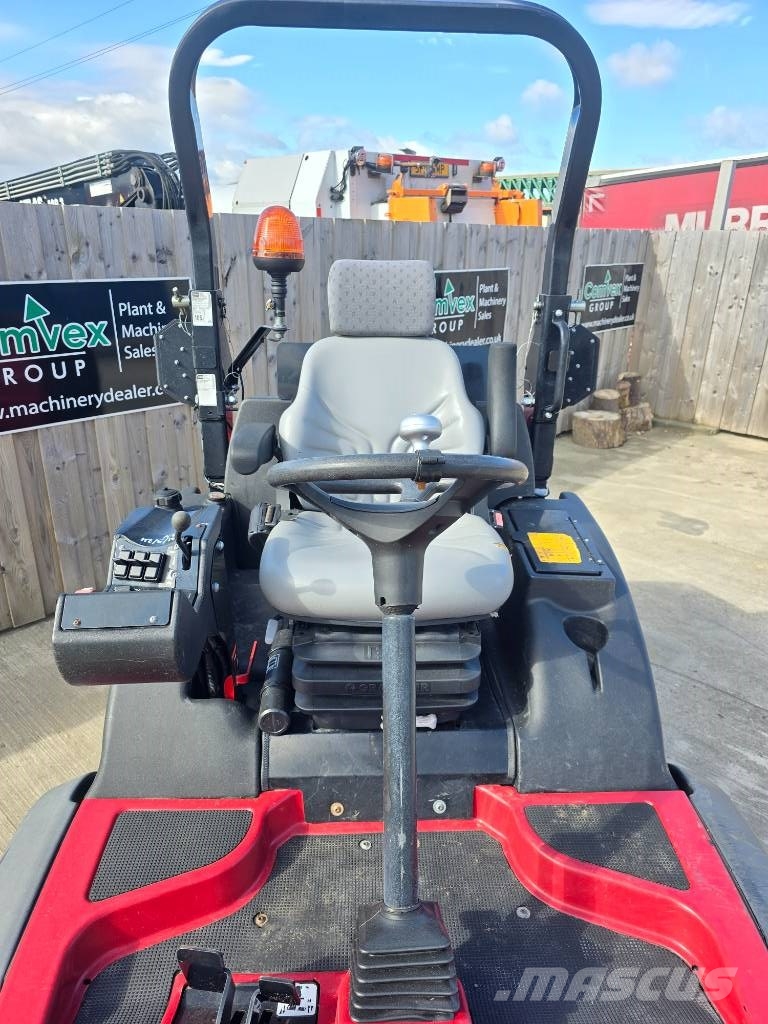 Toro LT3340 Fairway mowers