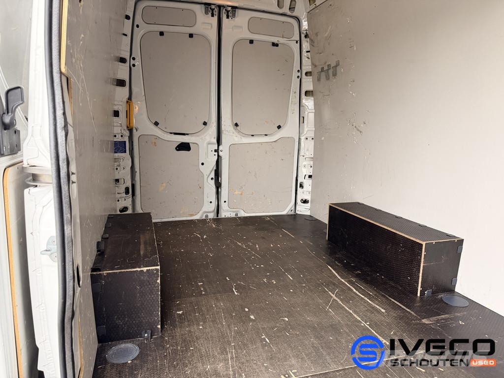 Iveco Daily 35S18V A8 3.0L 180pk | L3H2 W3520L | Automaa هيكل صندوقي