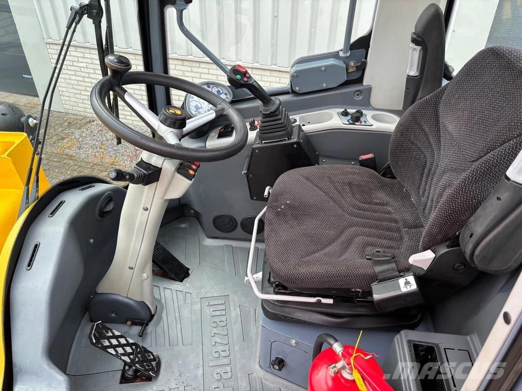 Palazzani Paload PL 165 wheelloader 2011 year. Only 3938 hou Wielladers