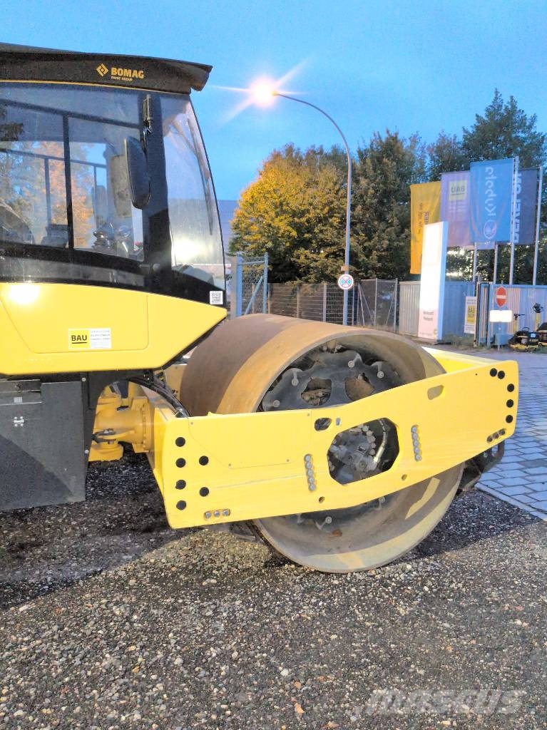 Bomag Walzenzug BW 213 DH-5 Stufe V Vienvalča grunts veltņi