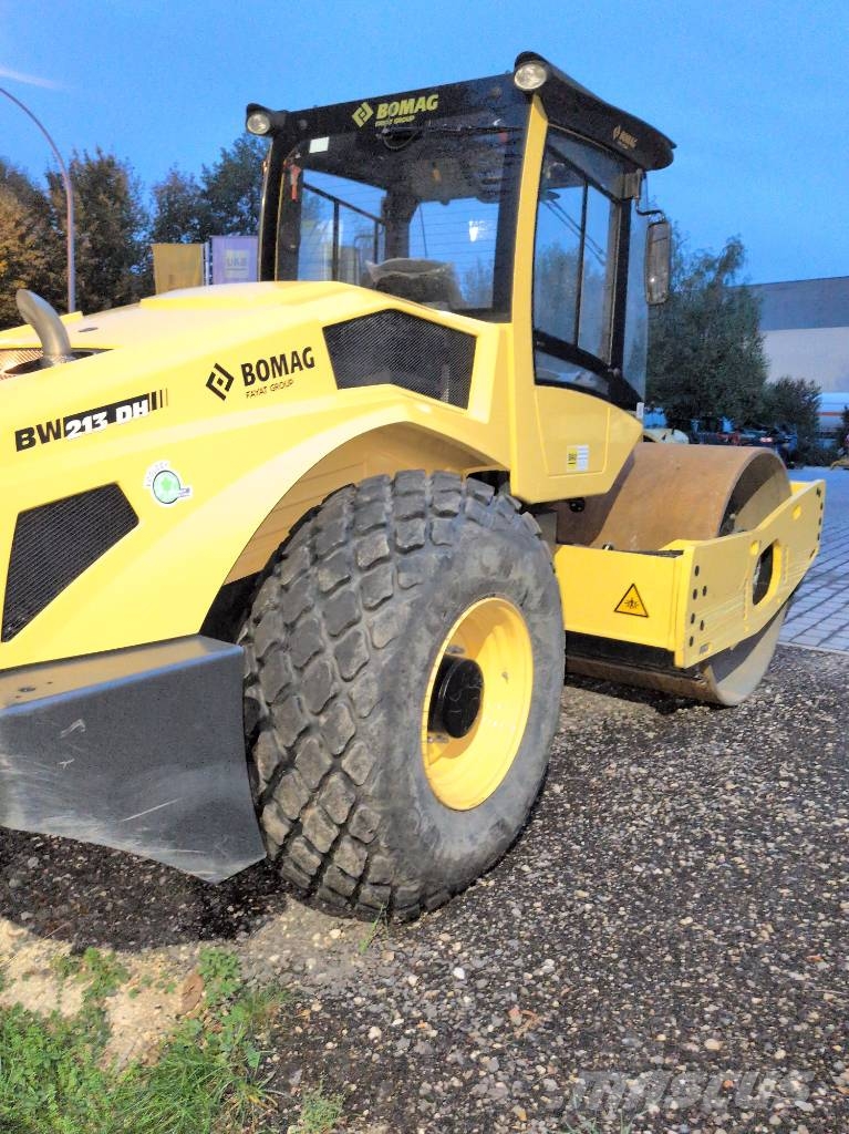 Bomag Walzenzug BW 213 DH-5 Stufe V Vienvalča grunts veltņi