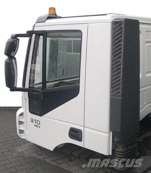Iveco STRALIS TRAKKER EURO 5 2008-> Kabiny a interiér