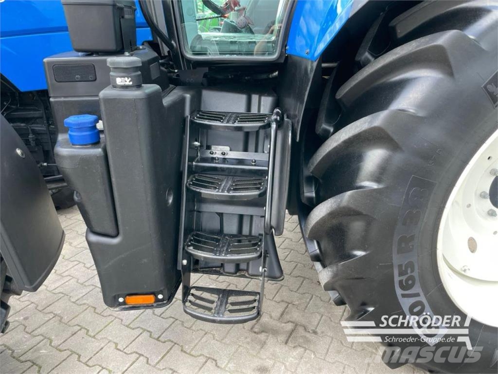 New Holland T 7.210 Tractoren