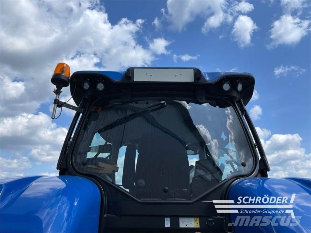 New Holland T 7.210 Tractors