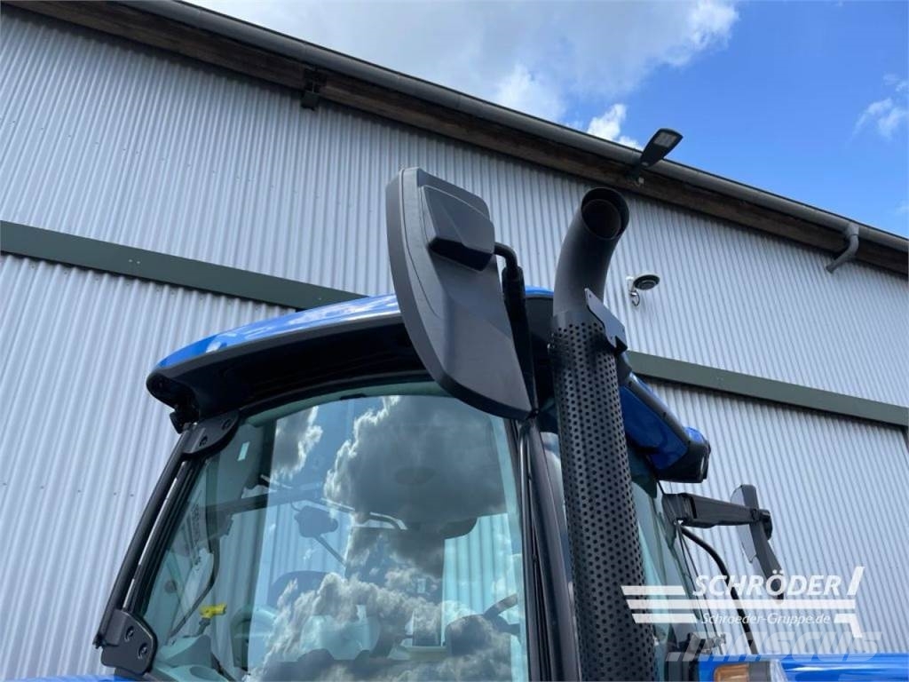 New Holland T 7.210 Tractors