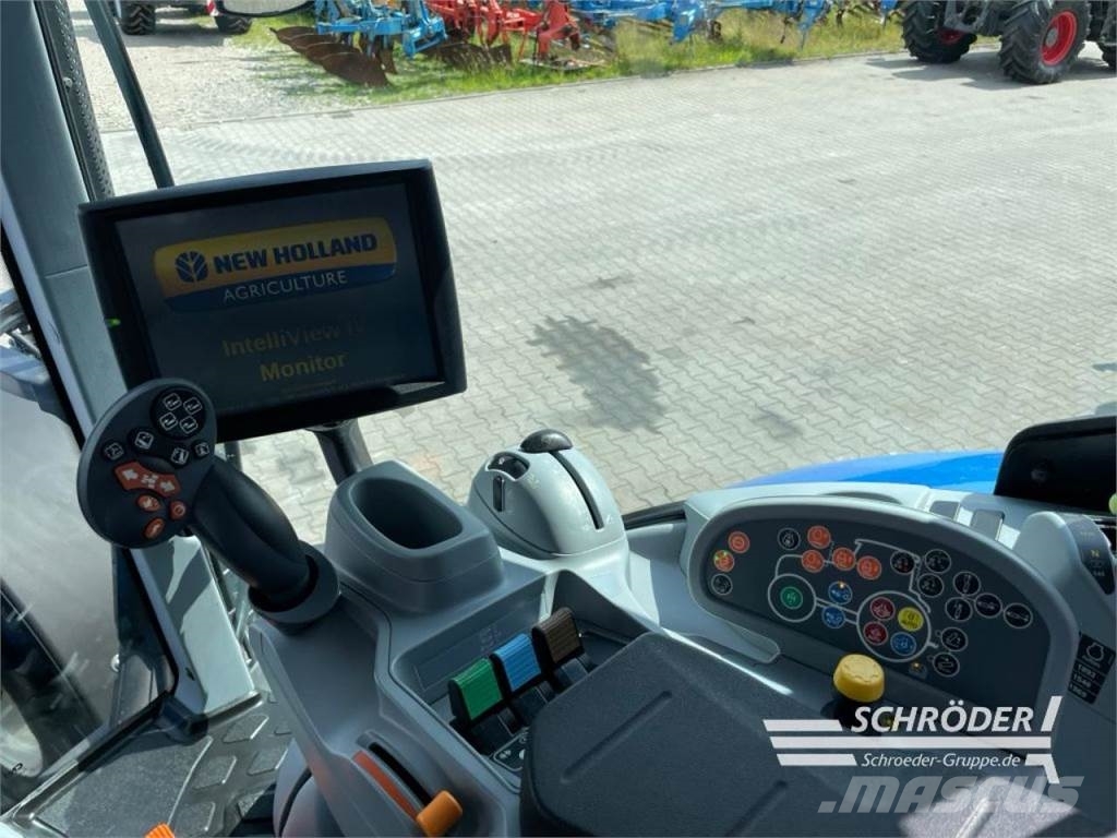 New Holland T 7.210 Tractors