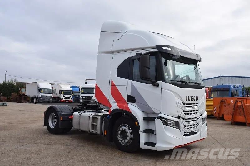Iveco S-WAY AT460S