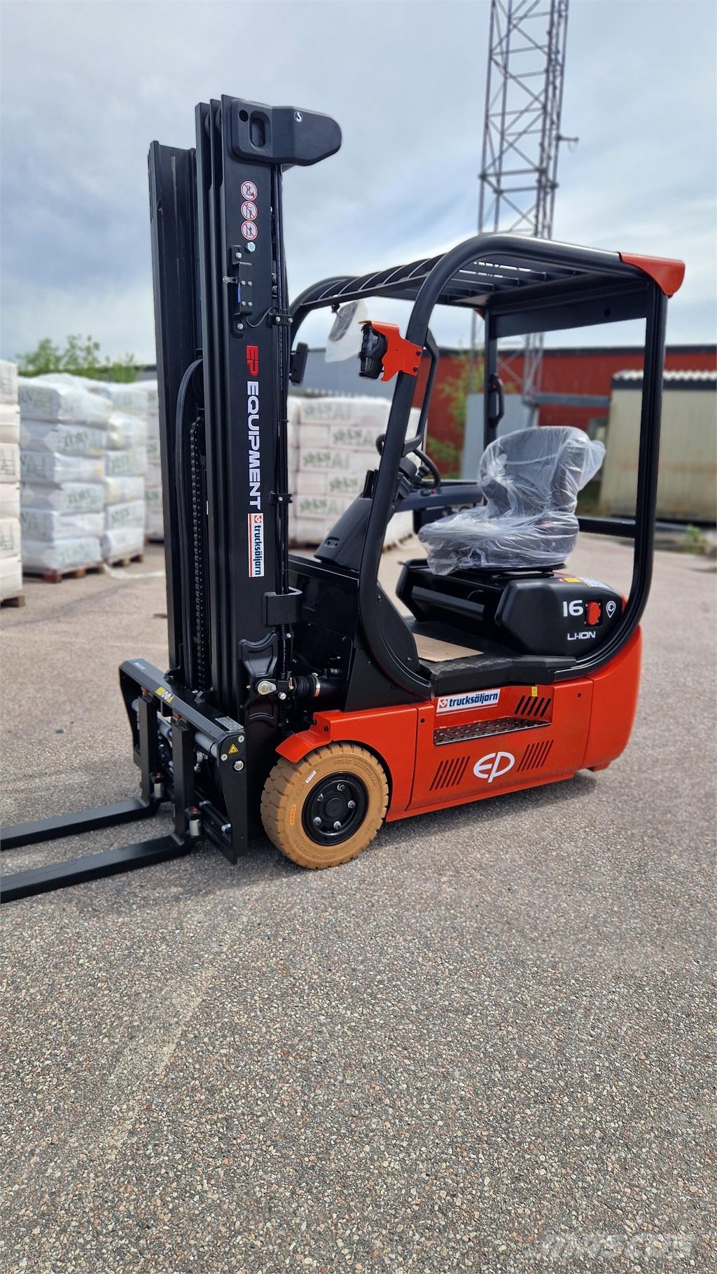 EP Equipment TDL162 Electric forklifts