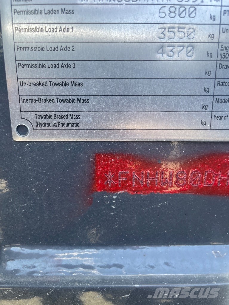New Holland W80D Iekrāvēji uz riteņiem