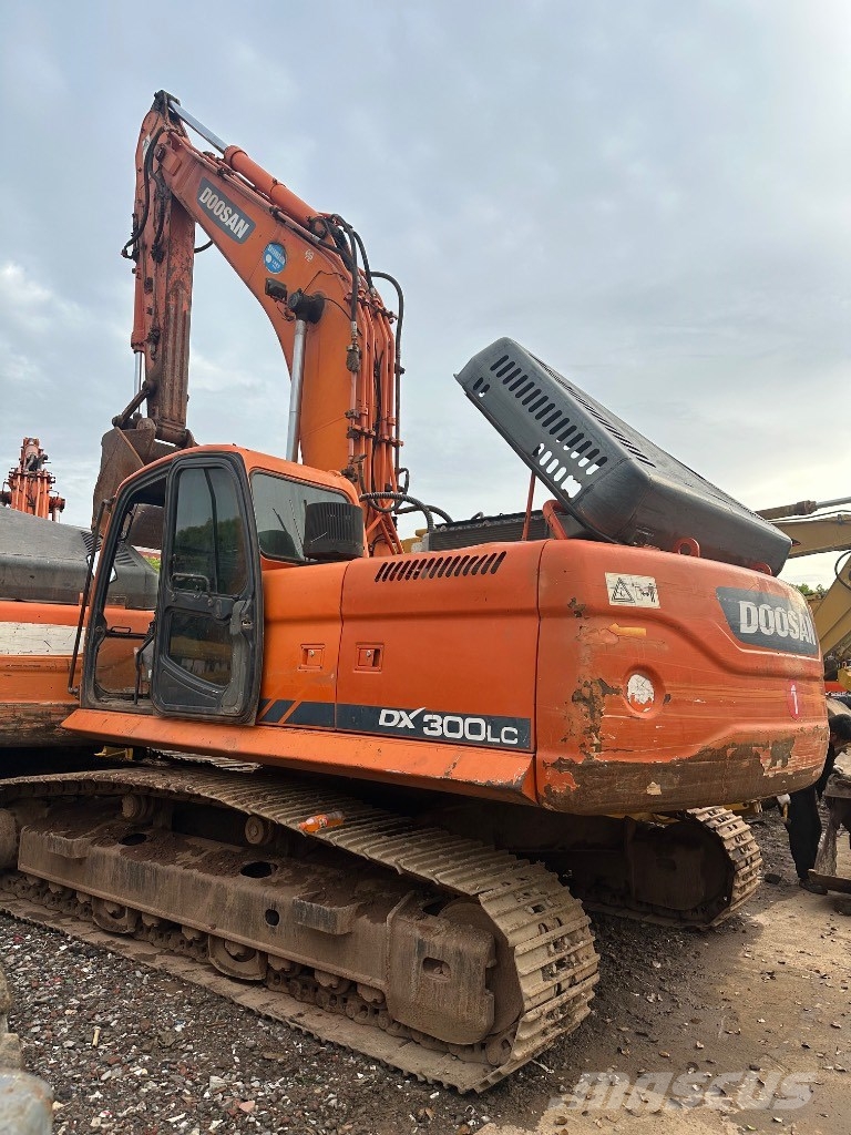 Doosan DX300LC-9C حفارات وسط 7 طن - 12 طن