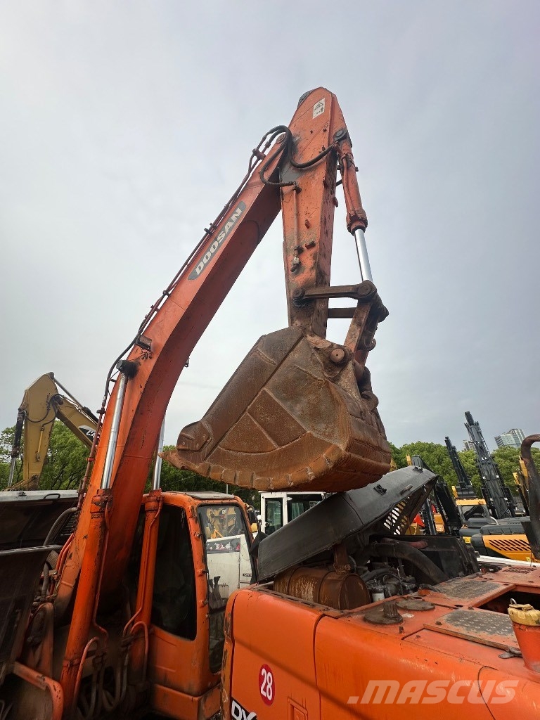 Doosan DX300LC-9C حفارات وسط 7 طن - 12 طن