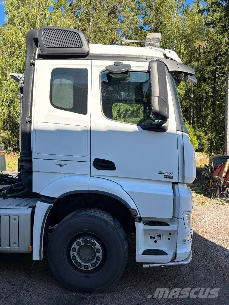 Mercedes-Benz Arocs 3251 Konksliftveokid