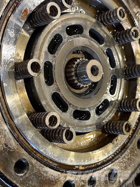 Kawasaki HYDRAULIC MOTOR TRAVEL هيدروليات