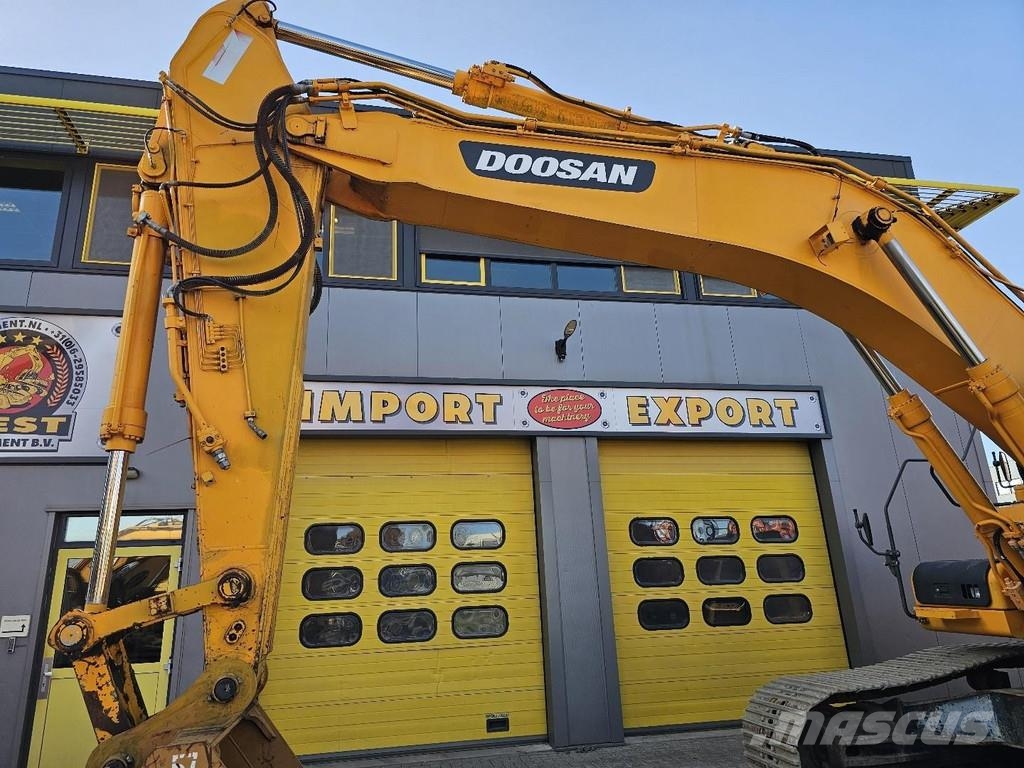 Doosan DX380LC-3 Raupenbagger