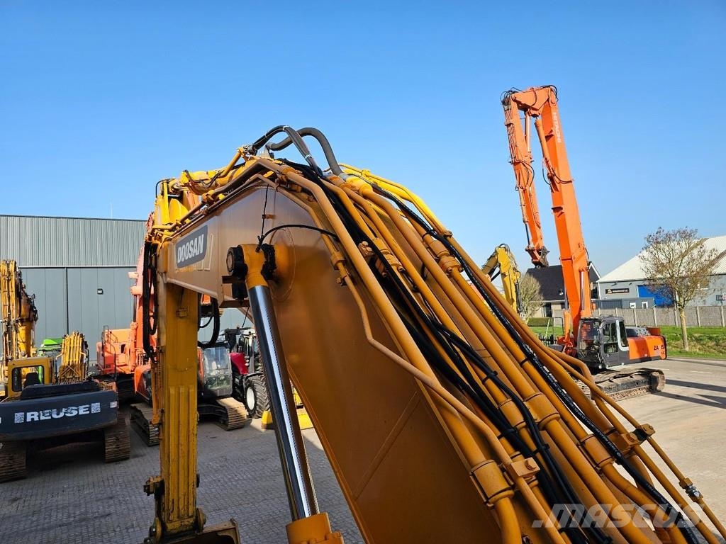 Doosan DX380LC-3 Raupenbagger