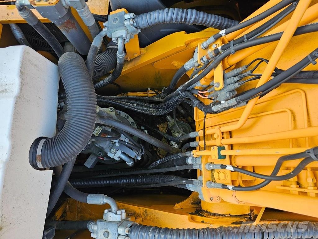 Doosan DX380LC-3 Raupenbagger