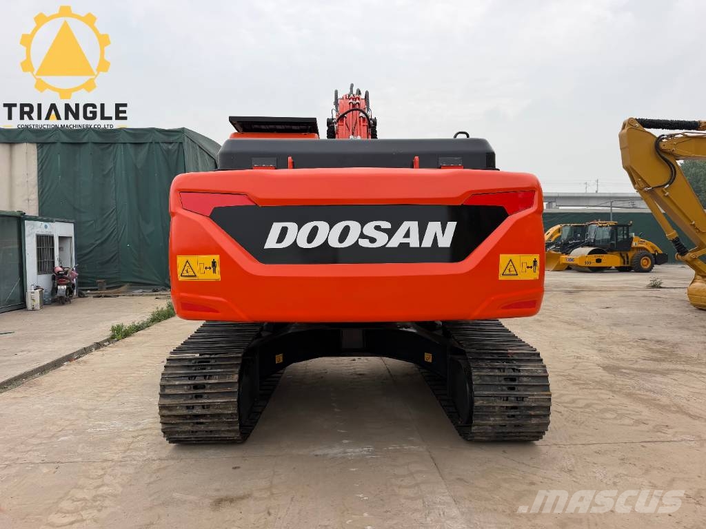 Doosan DX 225 LCA Escavatori cingolati