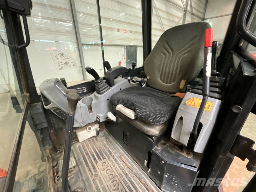 Kubota U 27-4 Міні-екскаватори < 7т
