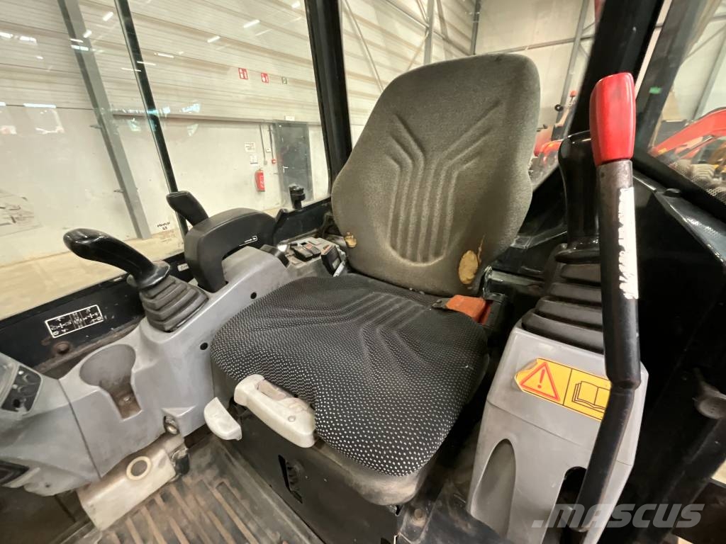 Kubota U 27-4 Міні-екскаватори < 7т