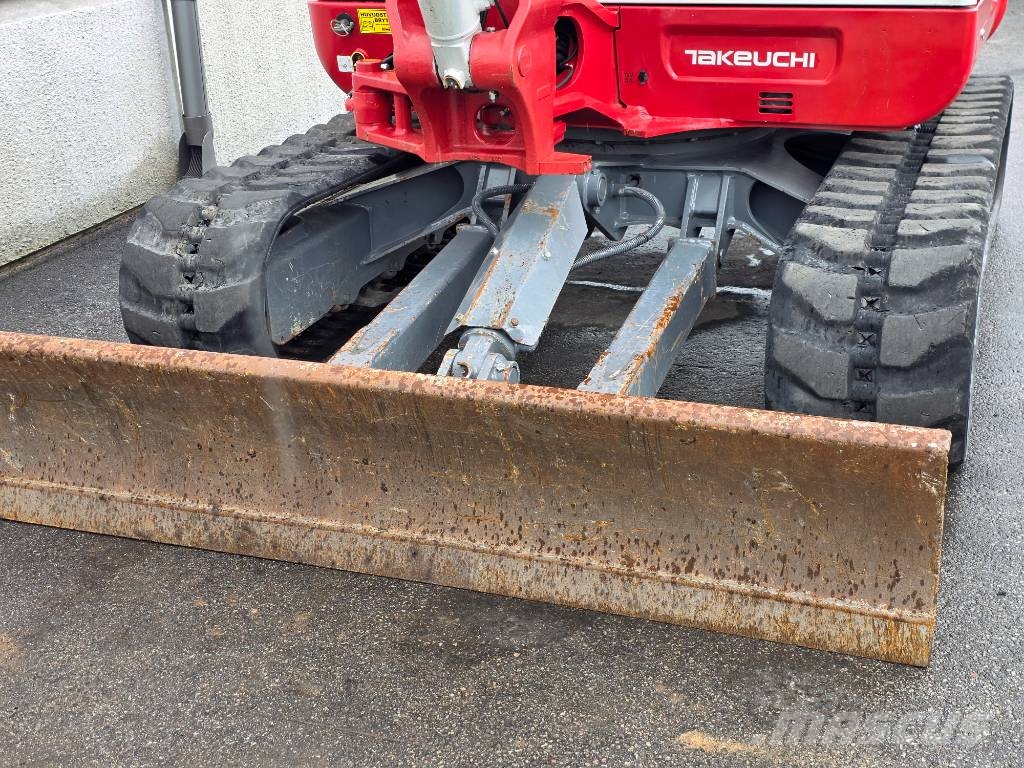 Takeuchi TB 260 Minigraafmachines < 7t
