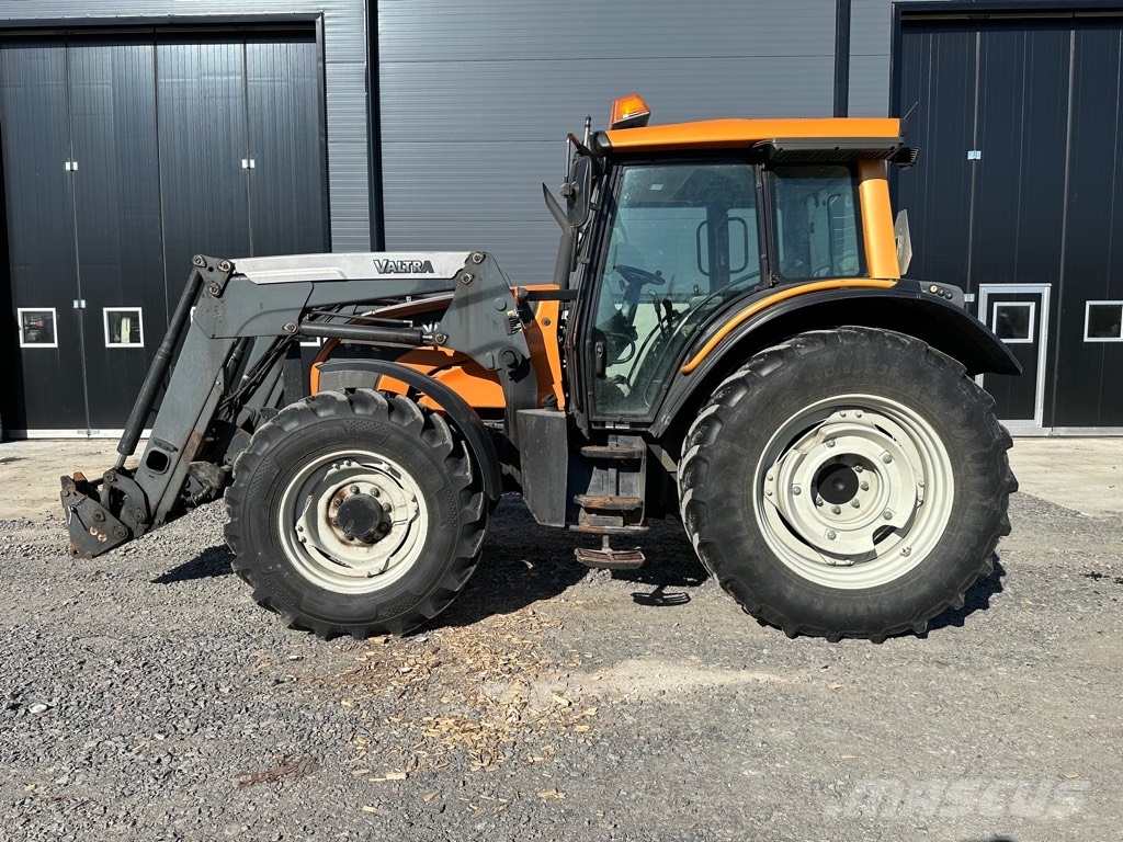 Valtra N101 Трактора