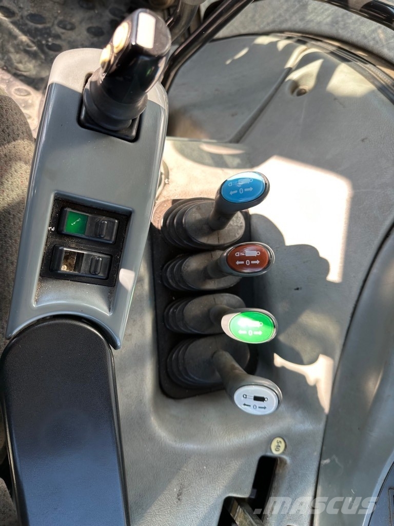 Valtra N101 Трактора