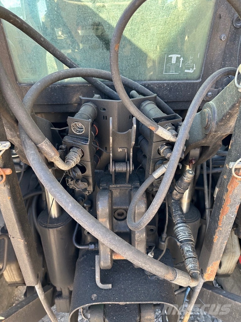 Valtra N101 Трактора