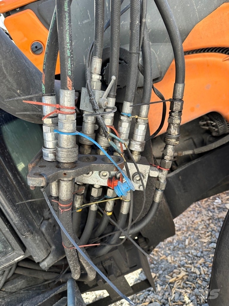 Valtra N101 Трактора