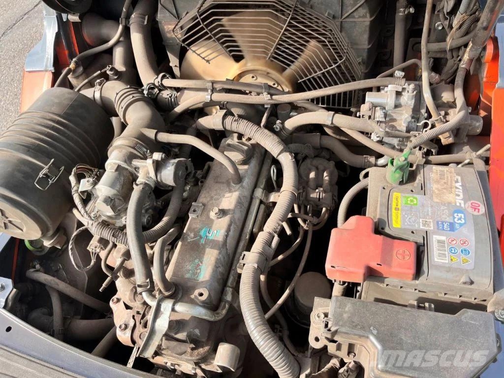 Toyota 02- 8FGJF35 شاحنات LPG