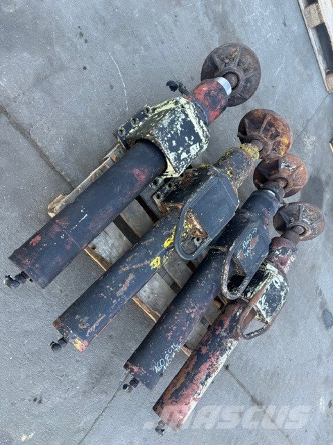 Hausherr Hydraulic supports for drilling rigs Accesorios y repuestos para equipo de perforación