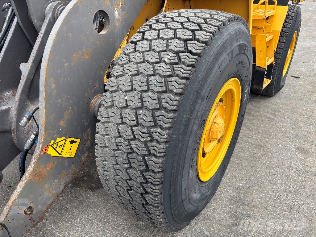 Volvo L 90 C / Kauha, Lisähyd, Rasvari, Vipuohjaus Pyöräkuormaajat