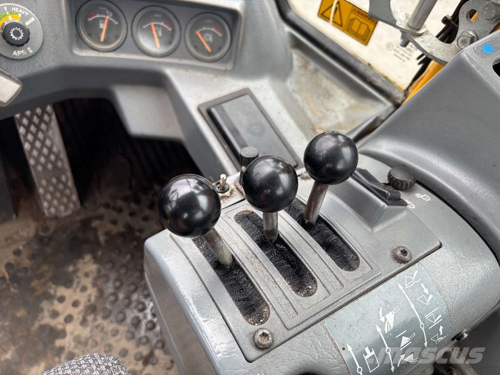 Volvo L 90 C / Kauha, Lisähyd, Rasvari, Vipuohjaus Pyöräkuormaajat